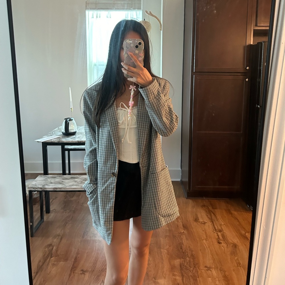 Plaid blazer , love it but too big on me